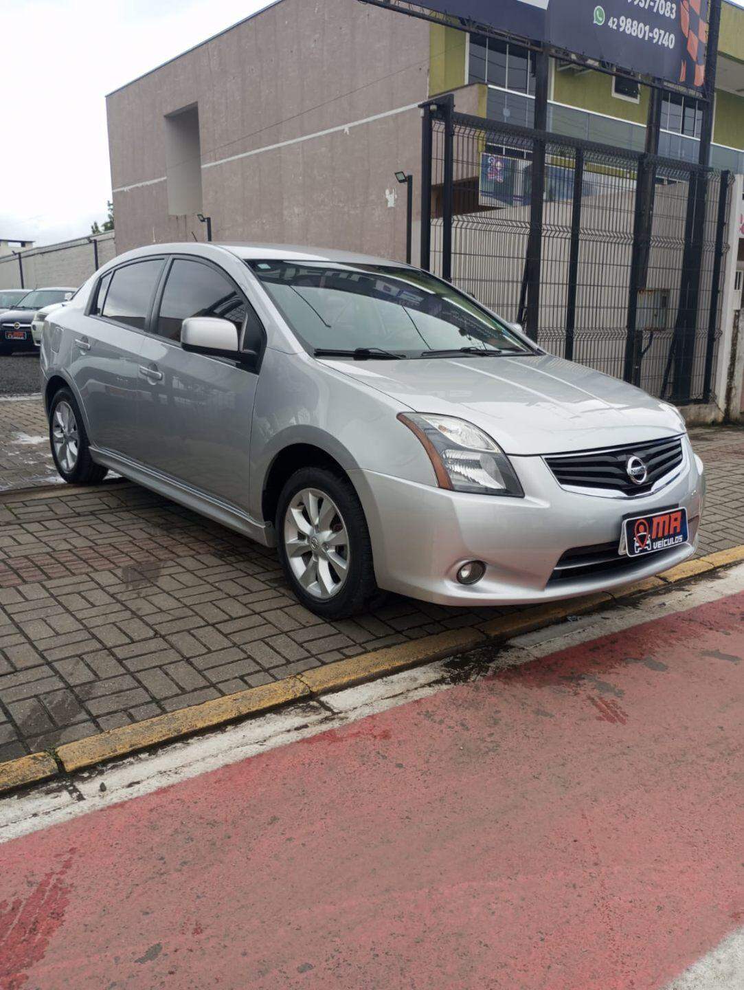 Nissan Sentra /  20S FLEX 2012